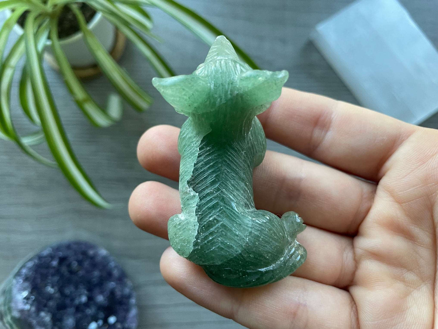 Green Aventurine Dog (Pomeranian / Long-haired Chihuahua) Crystal Carving top