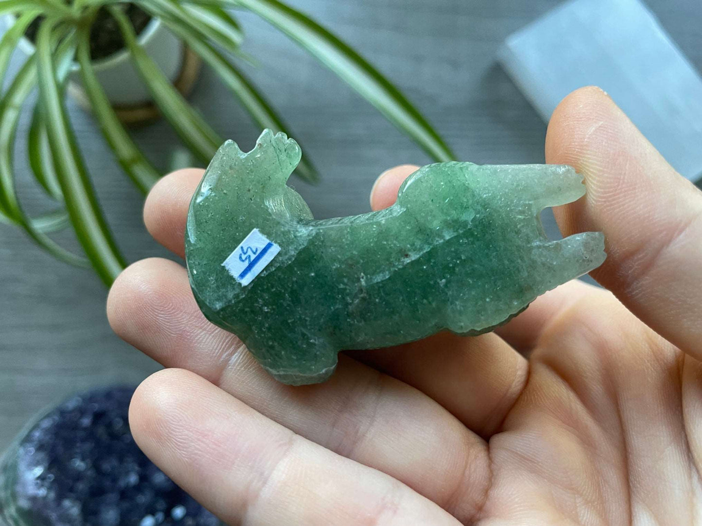 Green Aventurine Dog (Pomeranian / Long-haired Chihuahua) Crystal Carving bottom