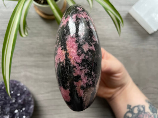 Rhodonite Freeform - .7kg - The Wandering Fox Emporium, Your Crystal Store side
