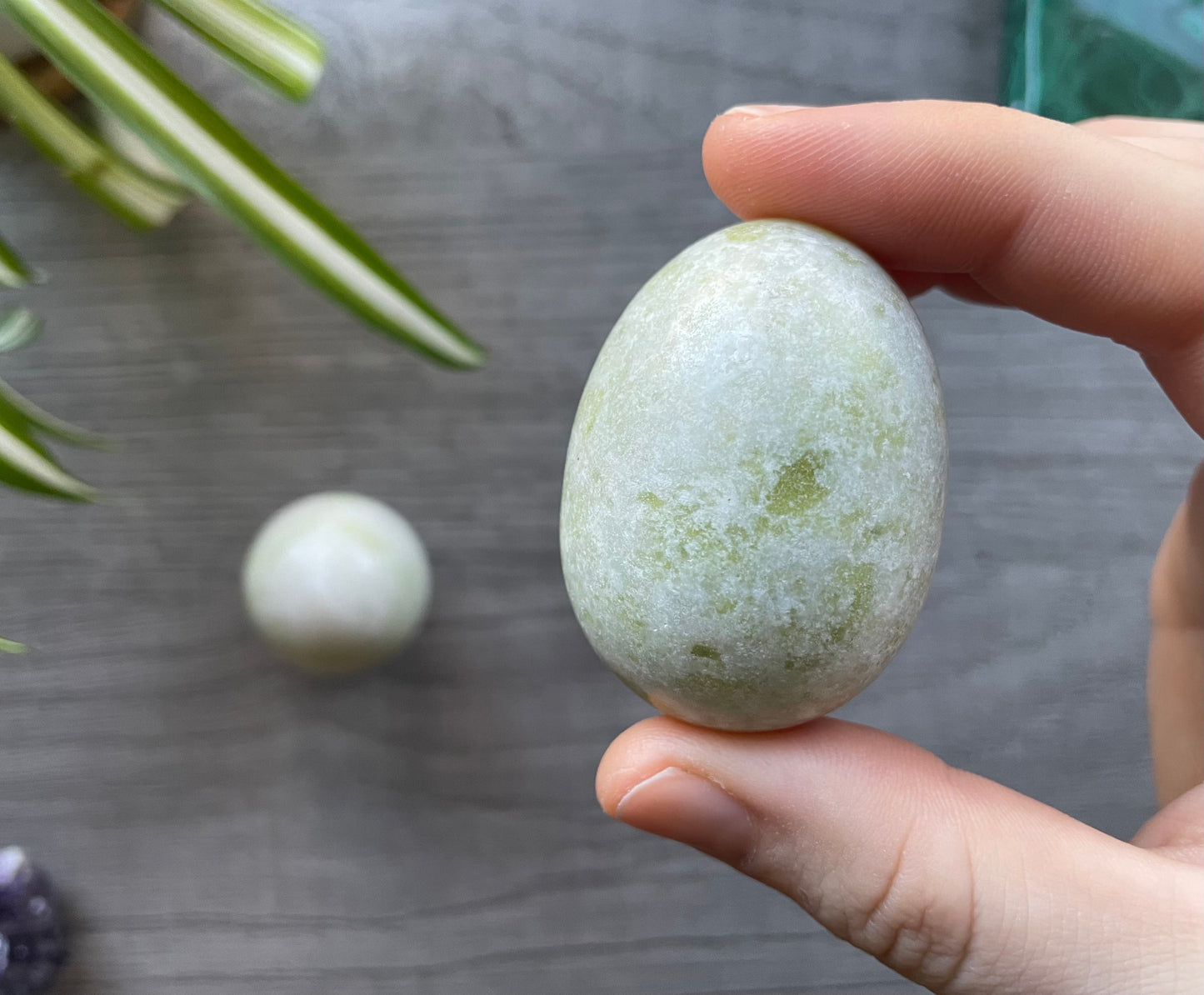 Serpentine Crystal Egg (A1)