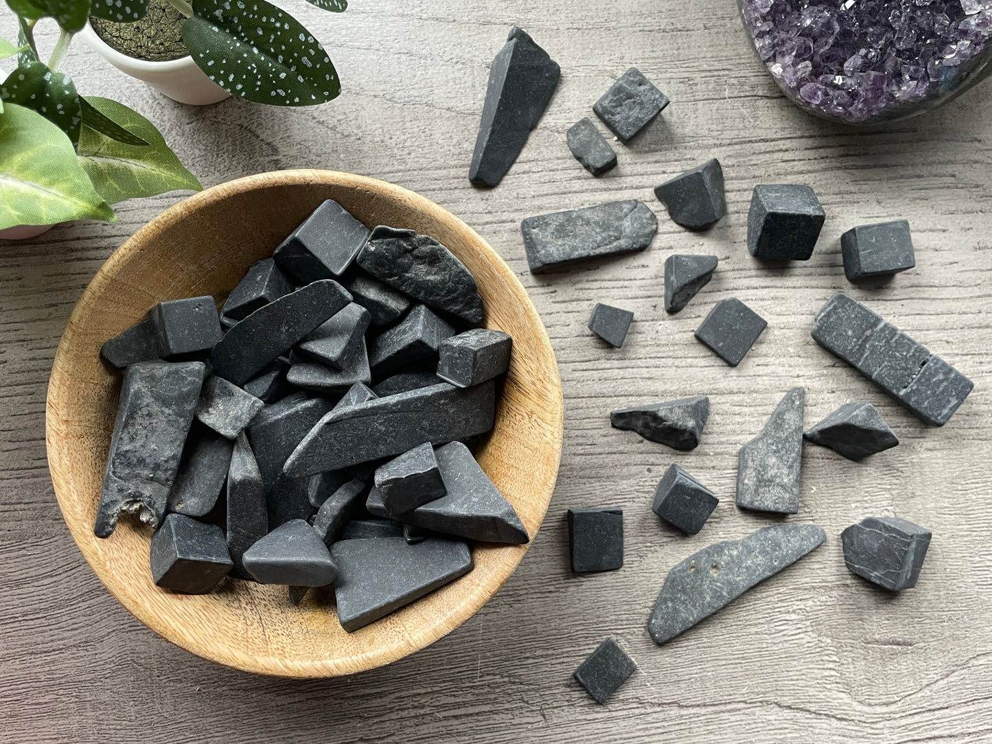 Raw Shungite Chunks (50g) close up