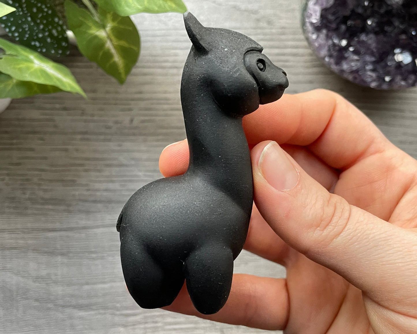 Matte Obsidian Alpaca / Llama Crystal Carving, side 2