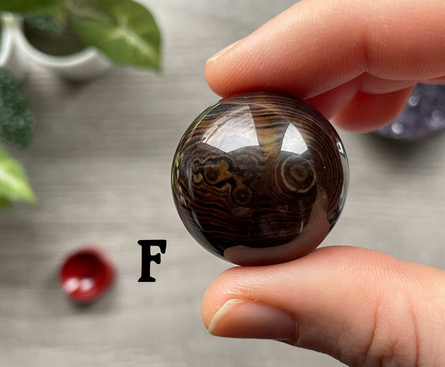 Sardonyx Mini Crystal Sphere with Stand (27-33mm) f