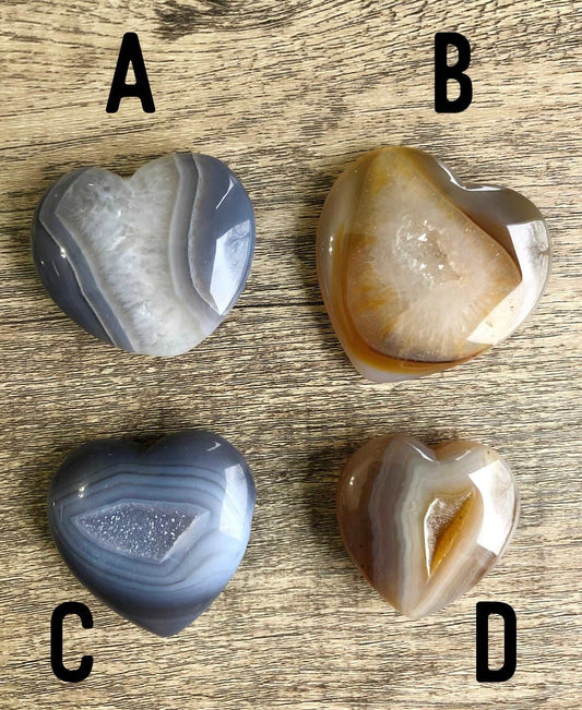 Agate Hearts Crystal Carving back