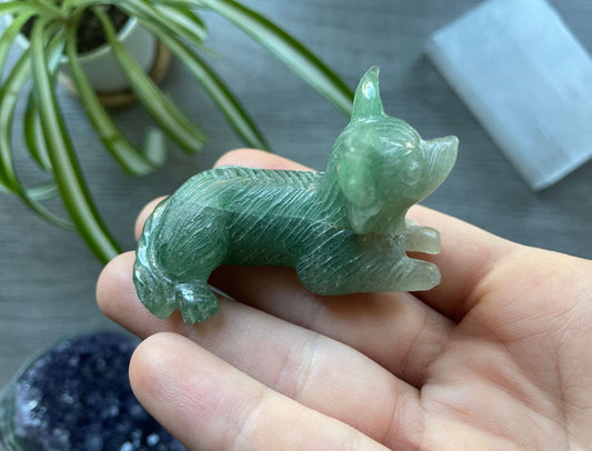 Green Aventurine Dog (Pomeranian / Long-haired Chihuahua) Crystal Carving top