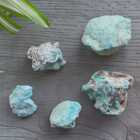 Hemimorphite Specimen (30g-150g) video