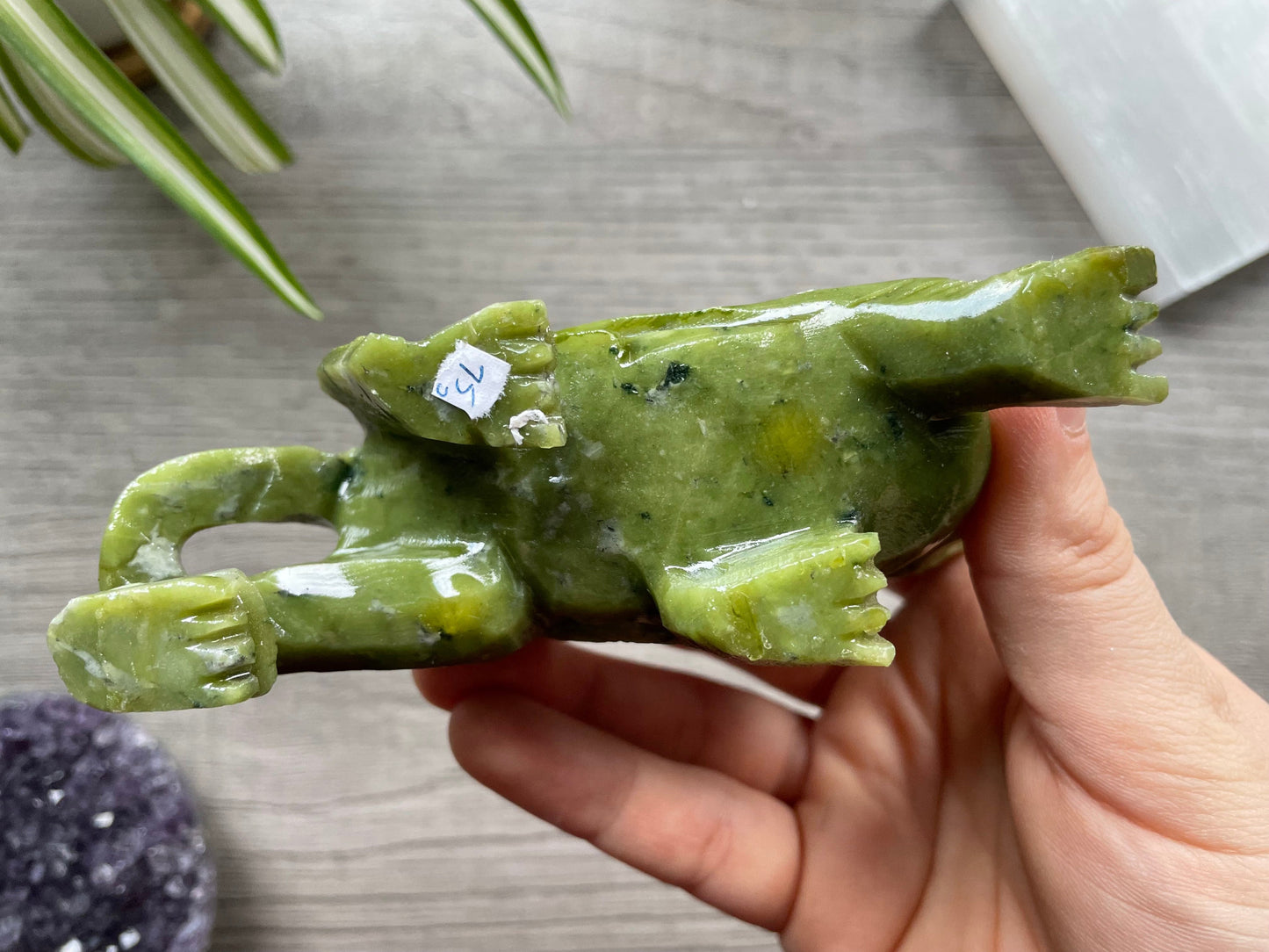 Xiuyan "Jade" Pixiu (C) Crystal Carving bottom