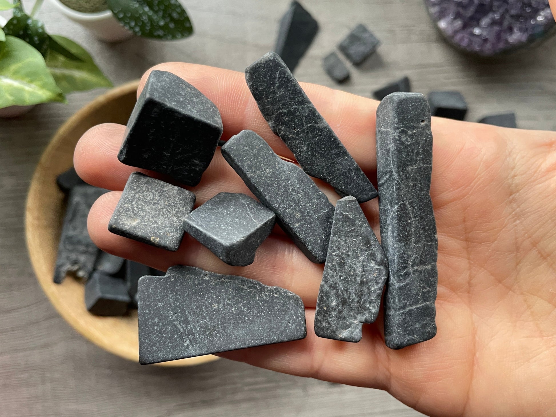 Raw Shungite Chunks (50g)  top