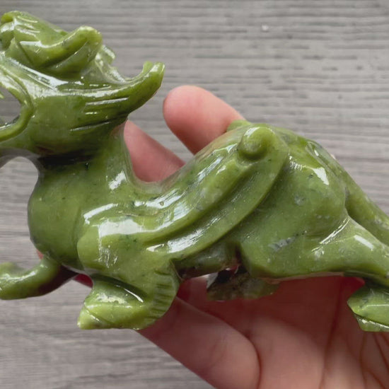 Xiuyan "Jade" Pixiu (C) Crystal Carving video